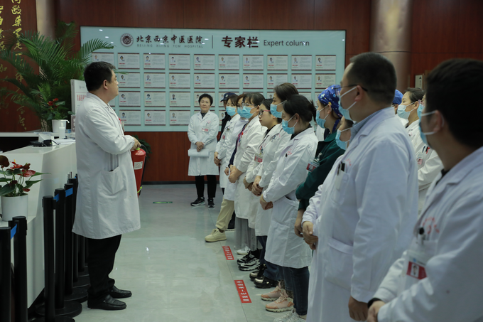 西京动态丨万象城召开全院工作会议(图7)
